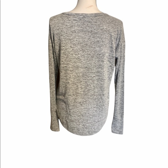 Athleta Women’s Pullover Gray Shirt Size Small - Picture 6 of 7